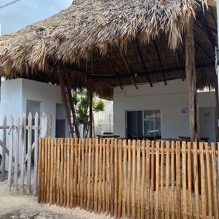 Casa Colibri El Cuyo Aparthotel Exteriör bild