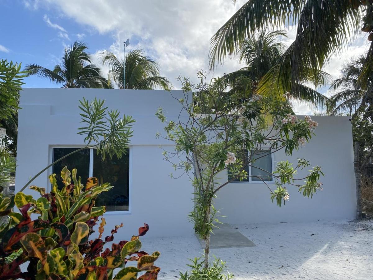 Casa Colibri El Cuyo Aparthotel Exteriör bild
